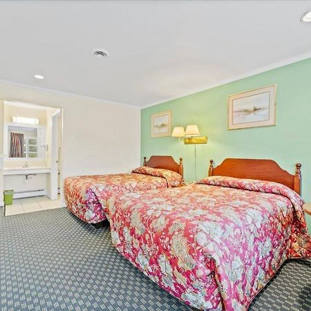 Top Hill Motel Saratoga Springs Dış mekan fotoğraf