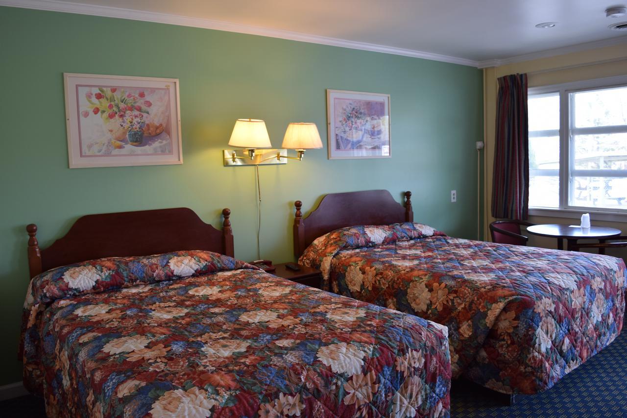 Top Hill Motel Saratoga Springs Dış mekan fotoğraf